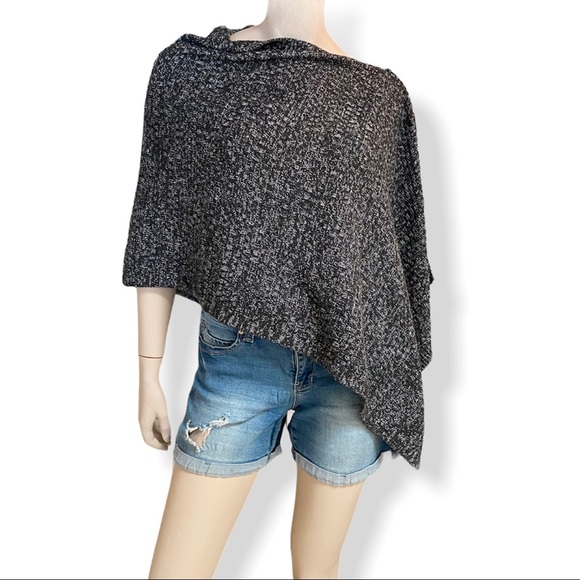 KNIT SHAWL | CAPE | SHRUG | PONCHO ... Wear 7 Ways - Picture 7 of 9